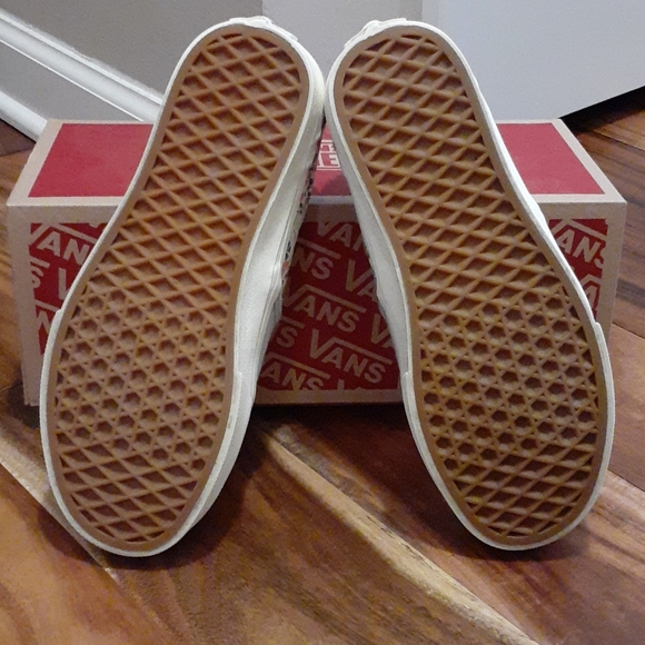 Vans - Picture 6 of 6